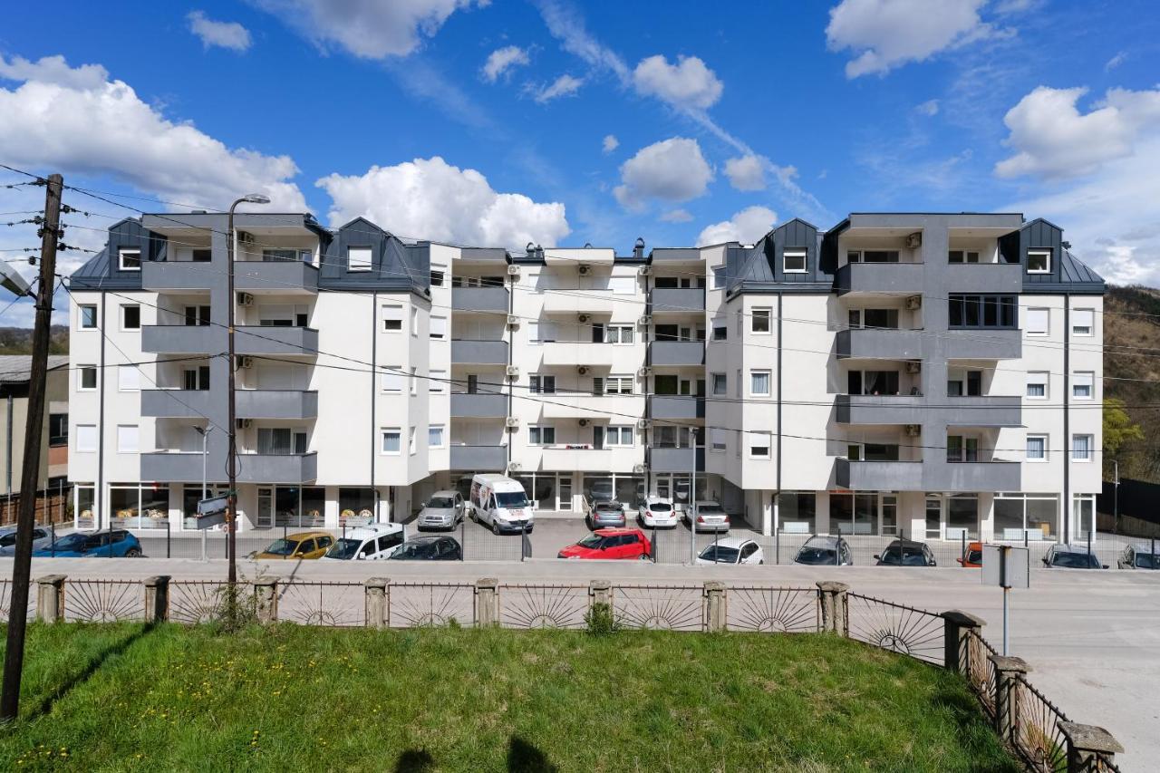 Sara Apartments Високо Екстериор снимка